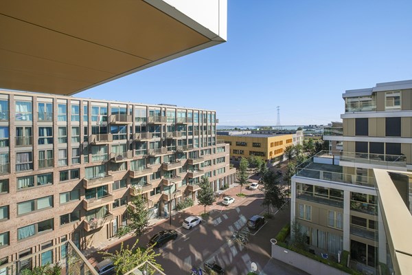 Medium property photo - Eef Kamerbeekstraat 584, 1095 MP Amsterdam